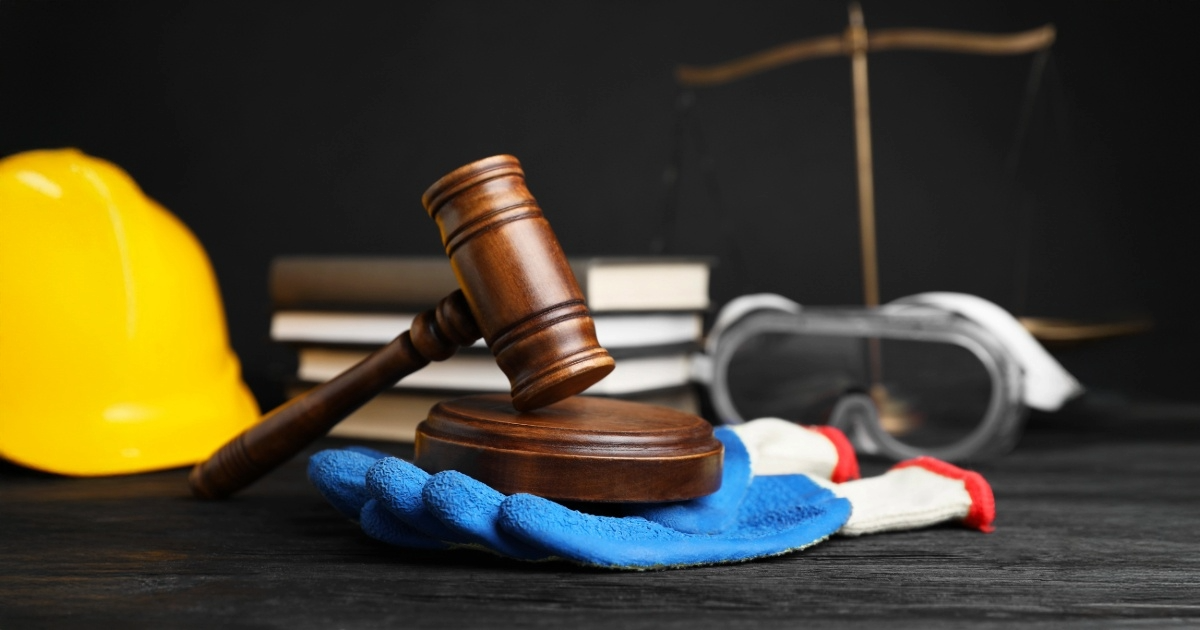 Juiz do trabalho analisando reflexos de verbas trabalhistas na previdência privada