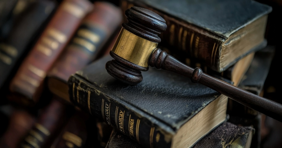 Juiz certificando trânsito em julgado por abuso do direito de recorrer