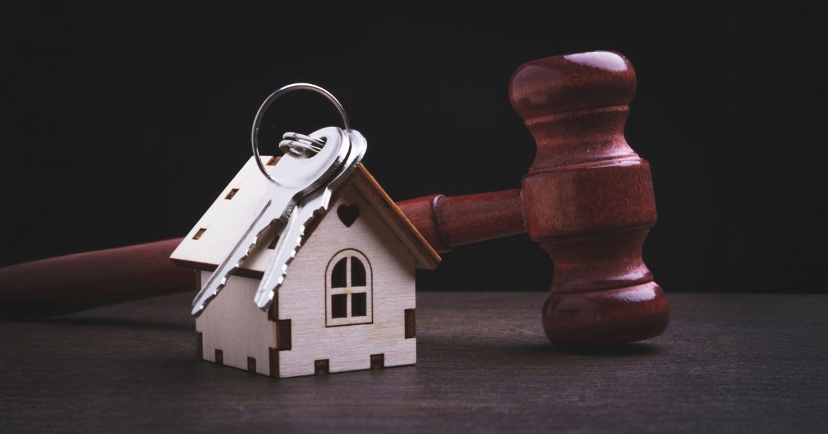 Segurança dos atos estatais e avaliação do bem em leilão judicial